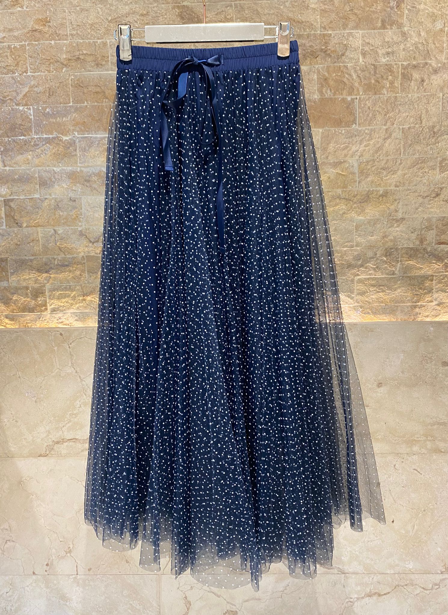 08077-3 White Dot Long Tulle Skirt تنورة تول طويلة