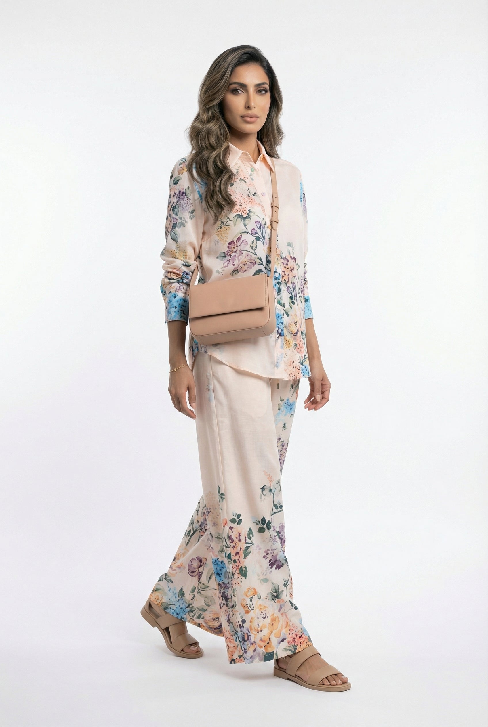 Dorine Floral Print Semi Sheer Shirt قميص شبه شفاف بطبعة زهور - Brown Loft