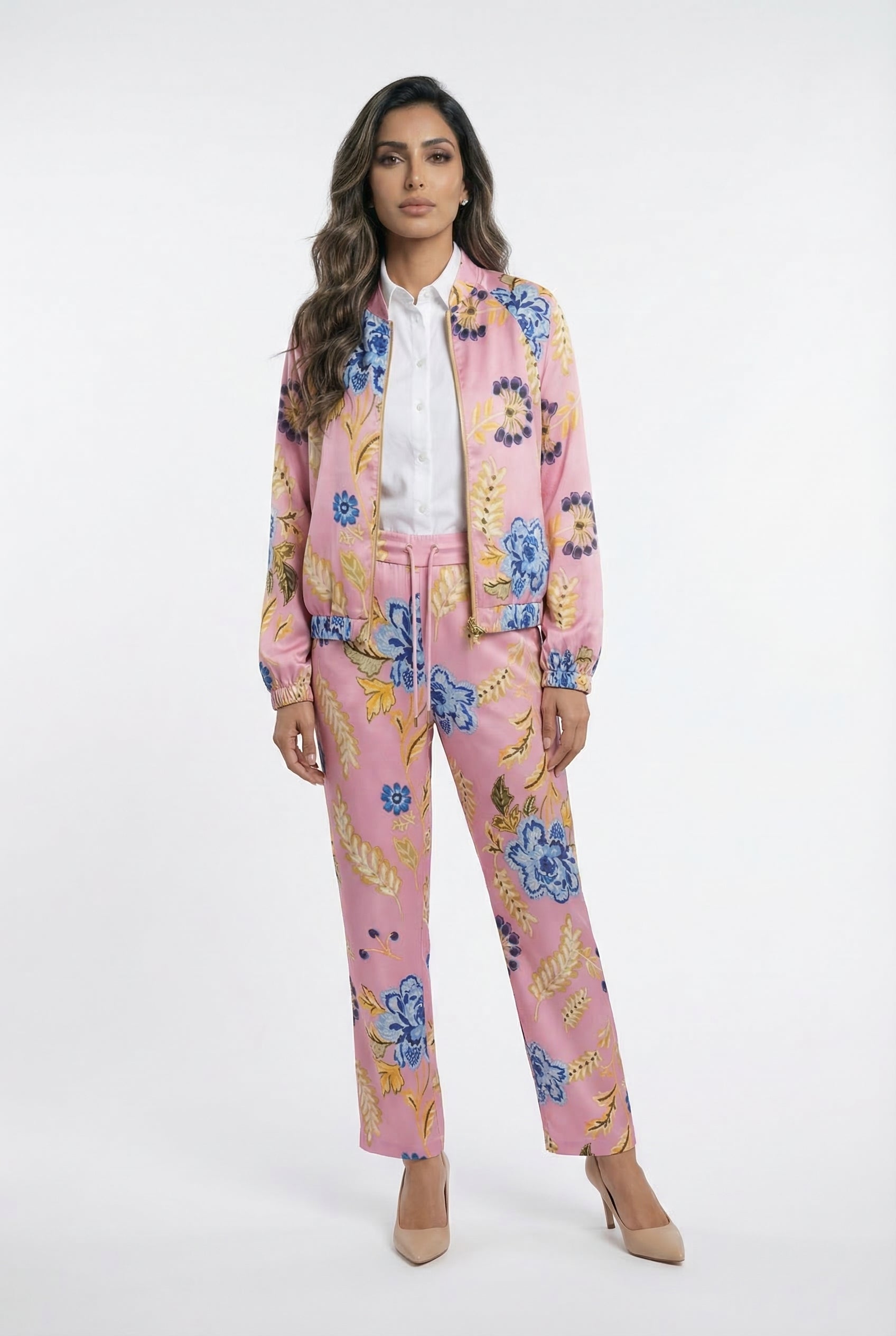 LS2602023 Floral Satin Bomber Jacket سترة بومبر من الساتان المزخرف بالأزهار - Brown Loft