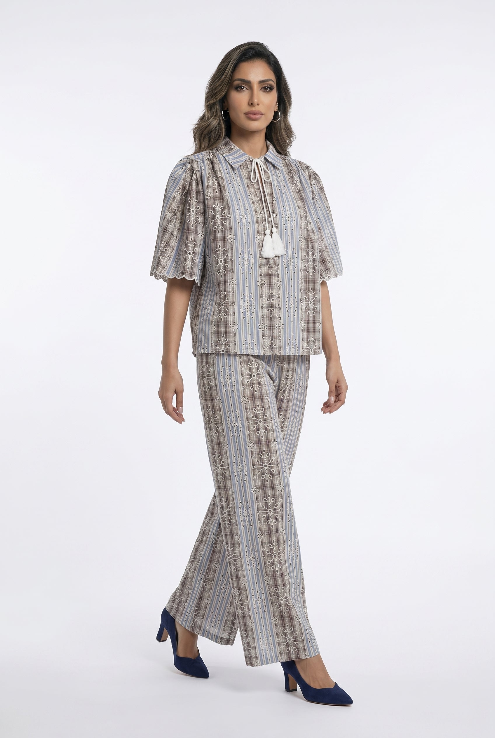 Nickita/Aude Eyelet Embroidery Top and Pants بلوزة وبنطال مطرزان بفتحات معدنية - Brown Loft