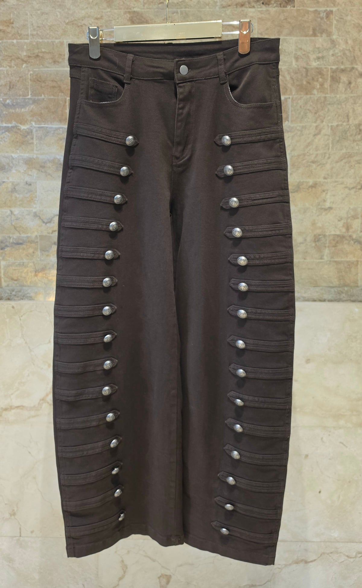 Button-Detail Wide-Leg Jeans JM22852