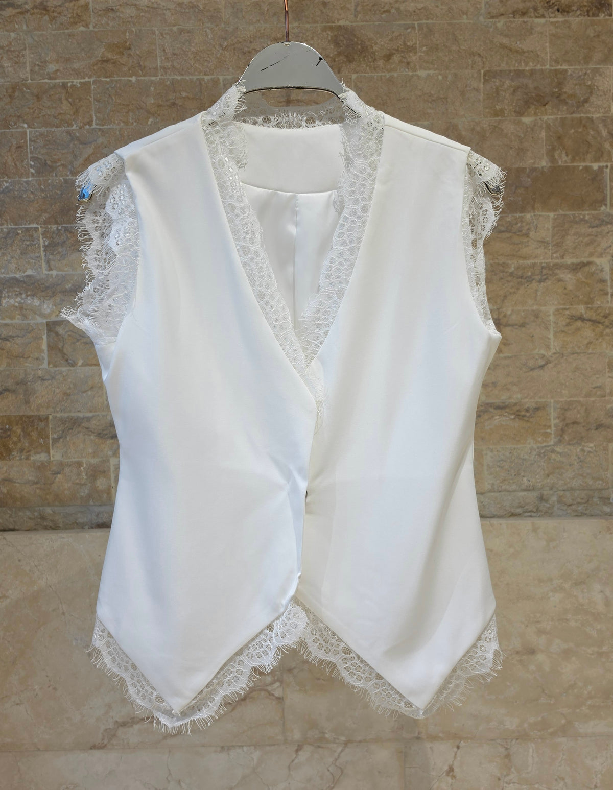 Single Snap Buttoned Sleeveless Vest JM33611