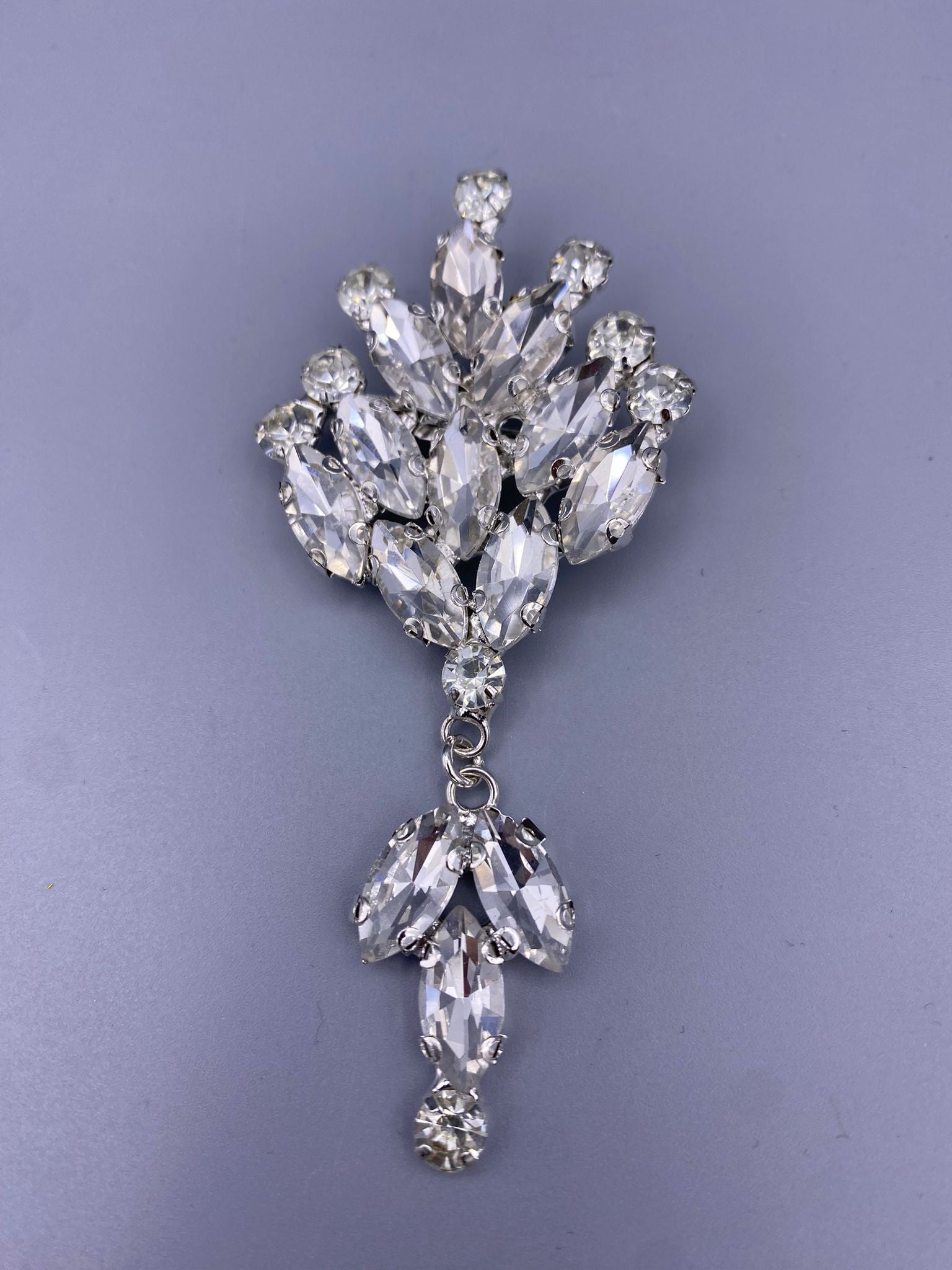44-4035 Rhinestone Pin Broche - Brown Loft