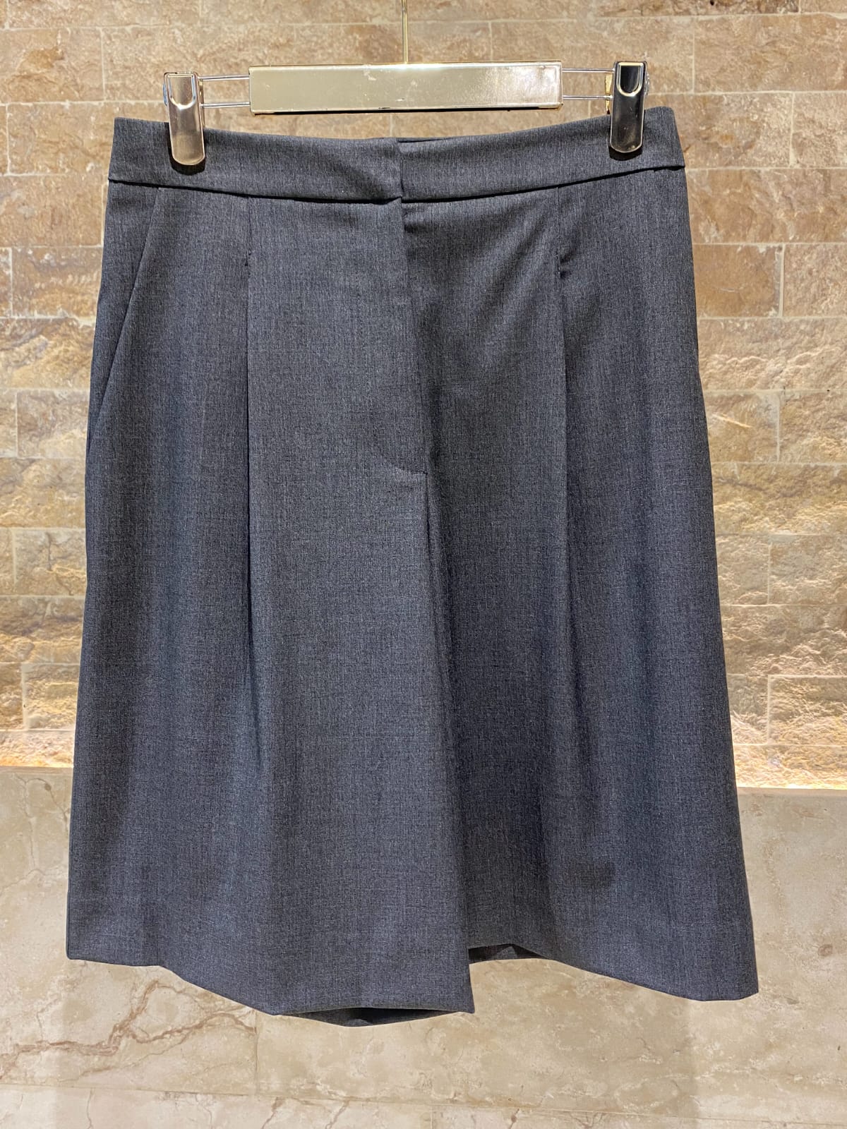 54-5040 Pleated Bermuda Short - Brown Loft