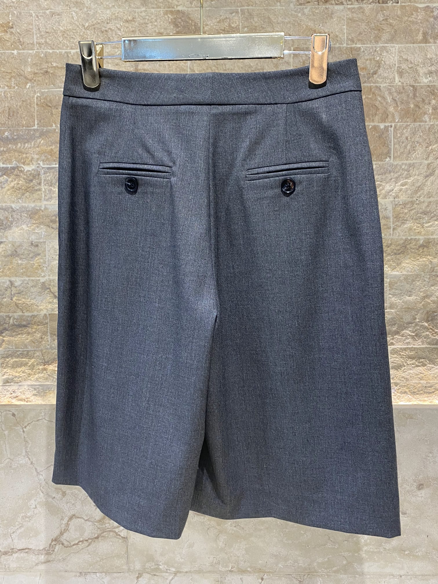 54-5040 Pleated Bermuda Short - Brown Loft