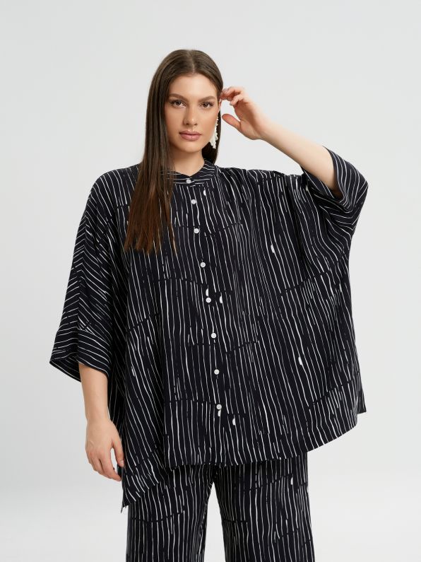 Buttoned Round Neck Oversized Shirt - 8301.3007