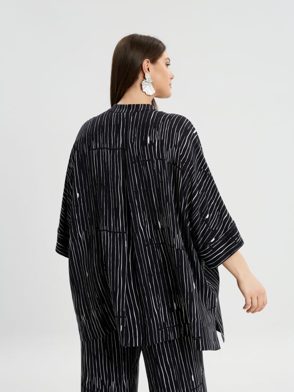 Buttoned Round Neck Oversized Shirt - 8301.3007