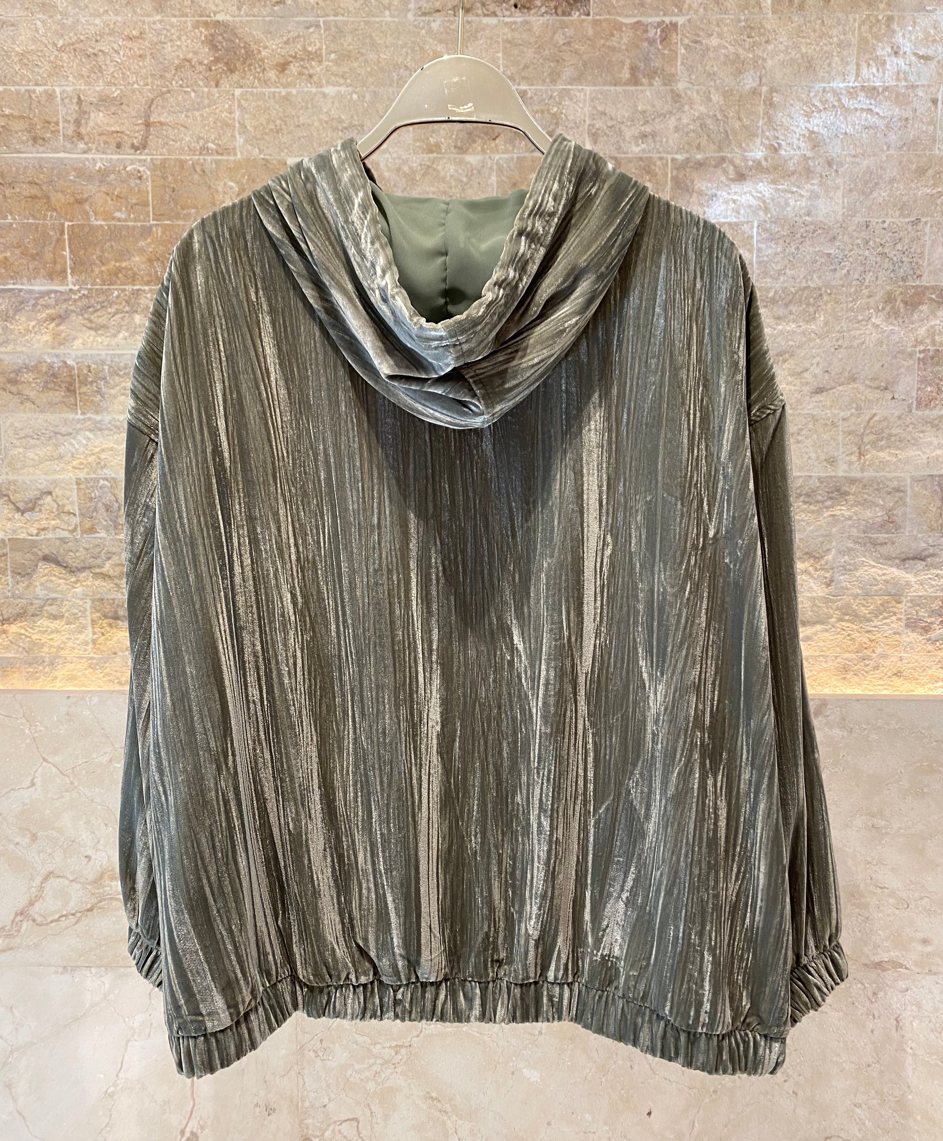 8401.4045 Hooded Crushed Velvet Oversized Jacket سترة كبيرة الحجم من المخمل المكسر بغطاء للرأس - Brown Loft