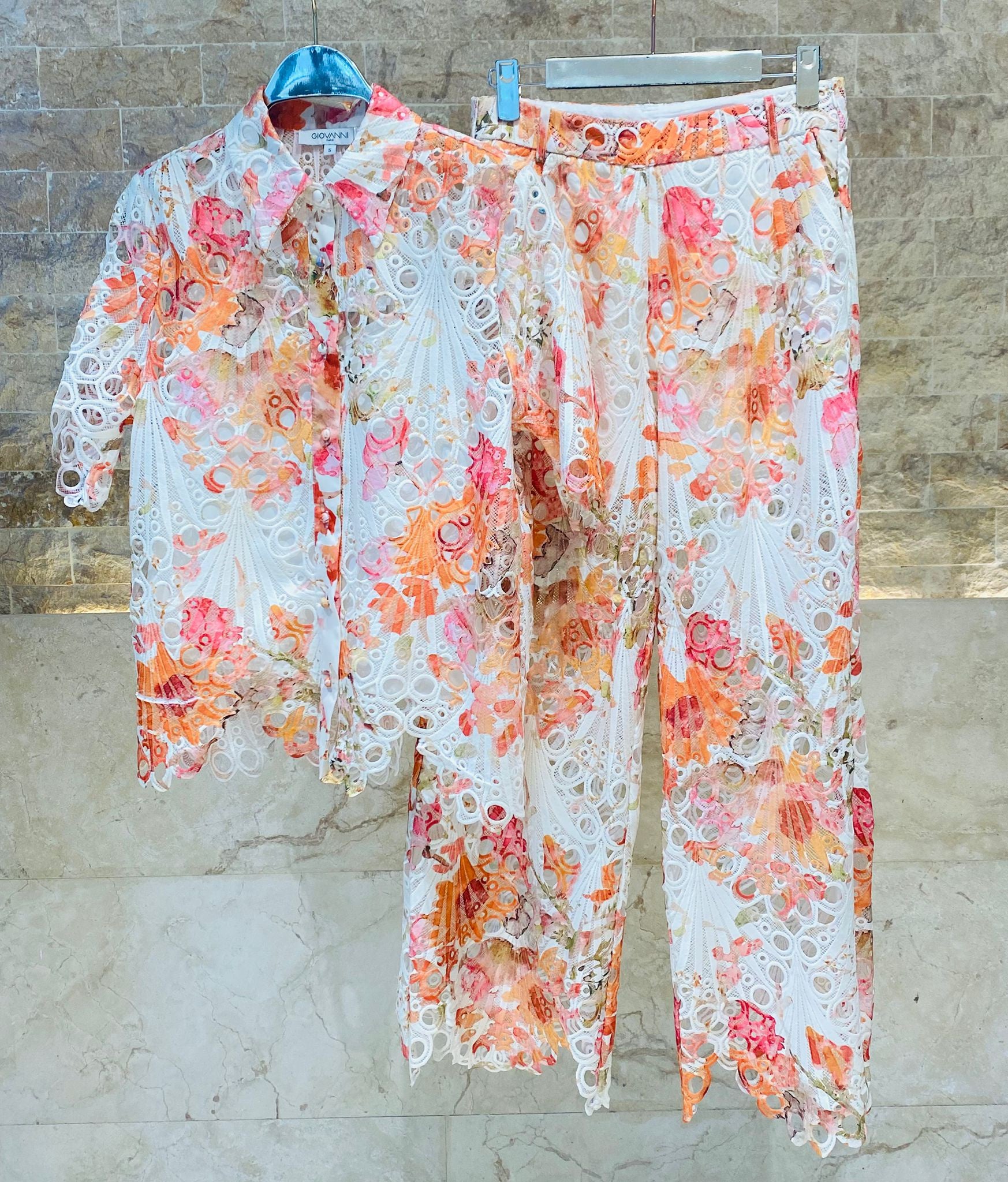 Audrey/Selma Embroidery Lace Shirt and Pants قميص وسروال من الدانتيل المطرز - Brown Loft