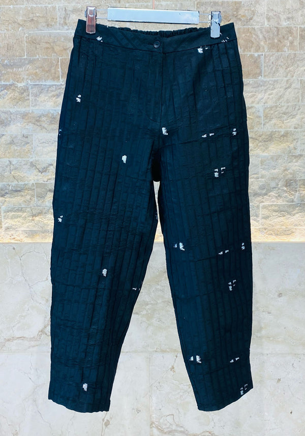 Cropped Pants with Zipper and Buttons - BC7018