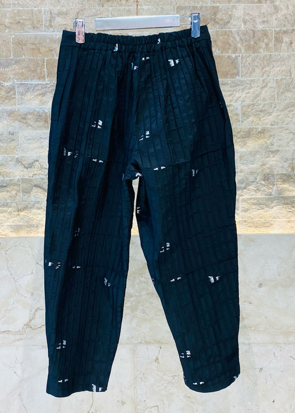 Cropped Pants with Zipper and Buttons - BC7018