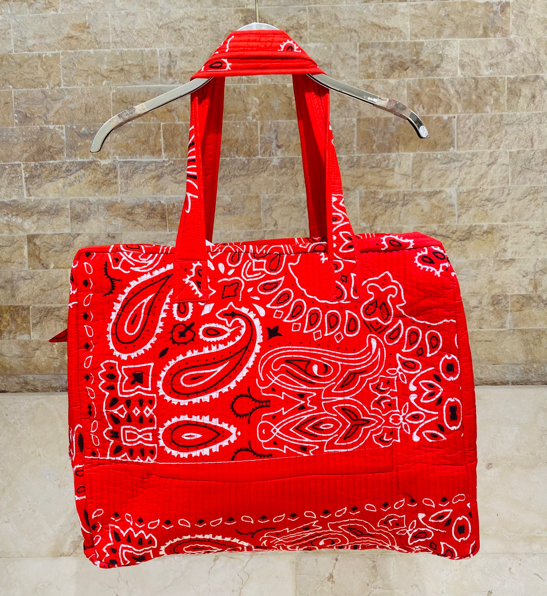 Bohara Quilted Shopper Bag حقيبة تسوق مبطنة