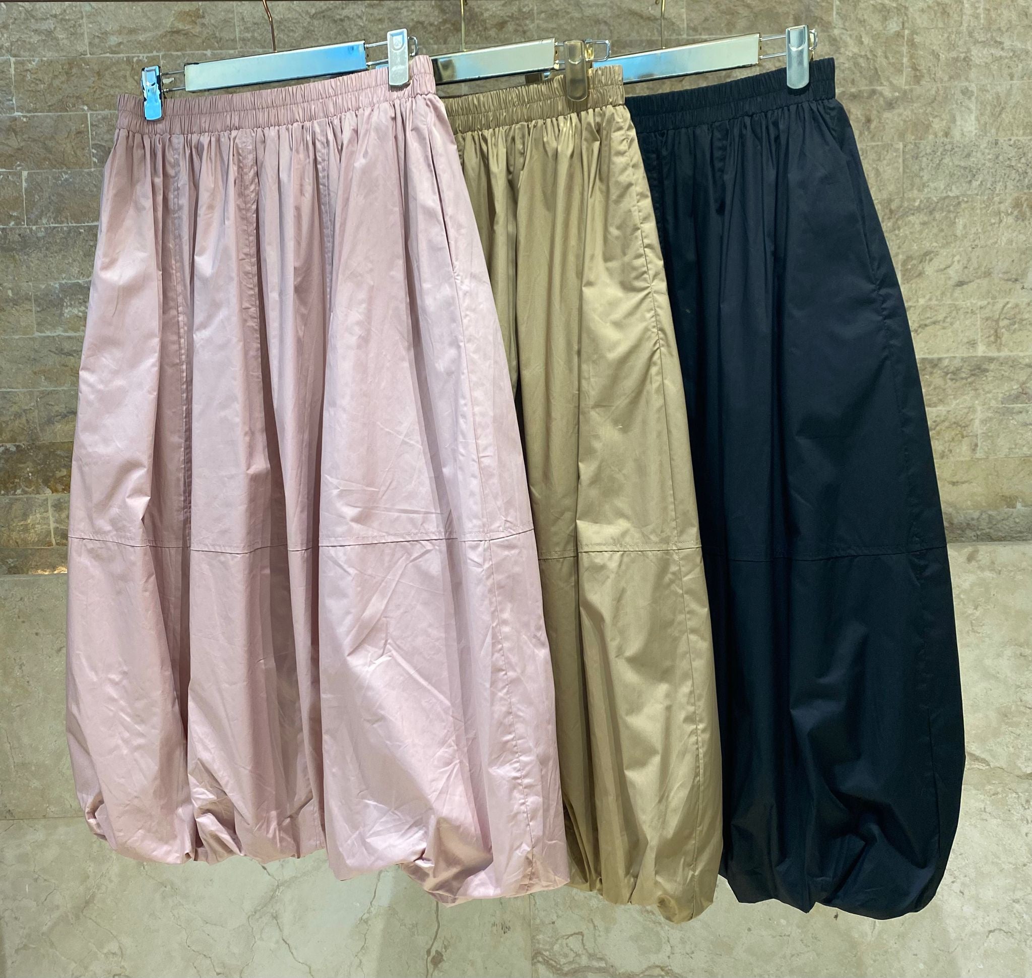 CW2413 Balloon Skirt - Brown Loft