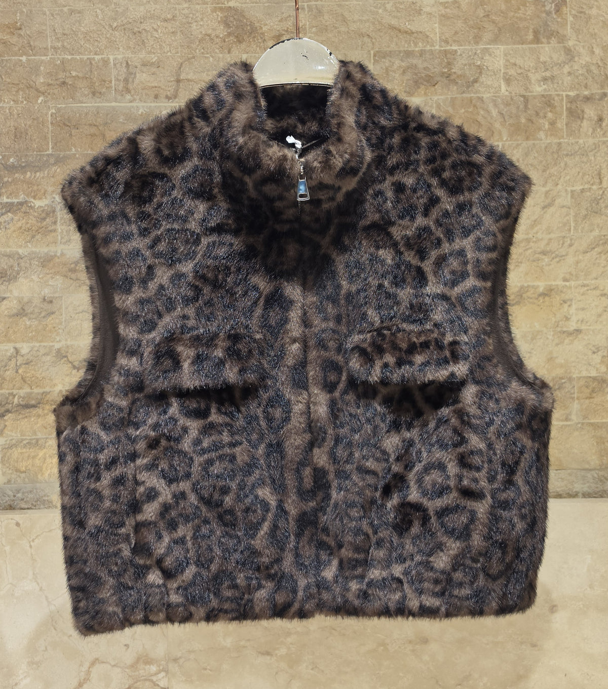 Gaby Leopard Fonce - Leopard Faux Fur Vest