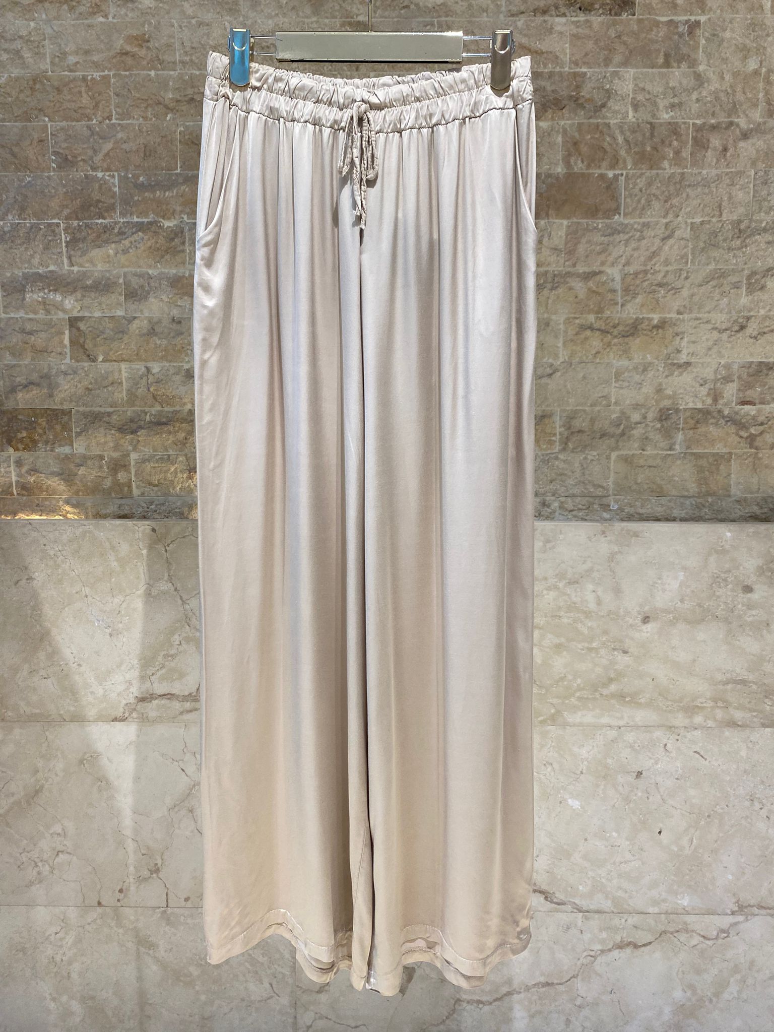 KD6637VS-U Wide Leg Satin Viscose Pants - Brown Loft