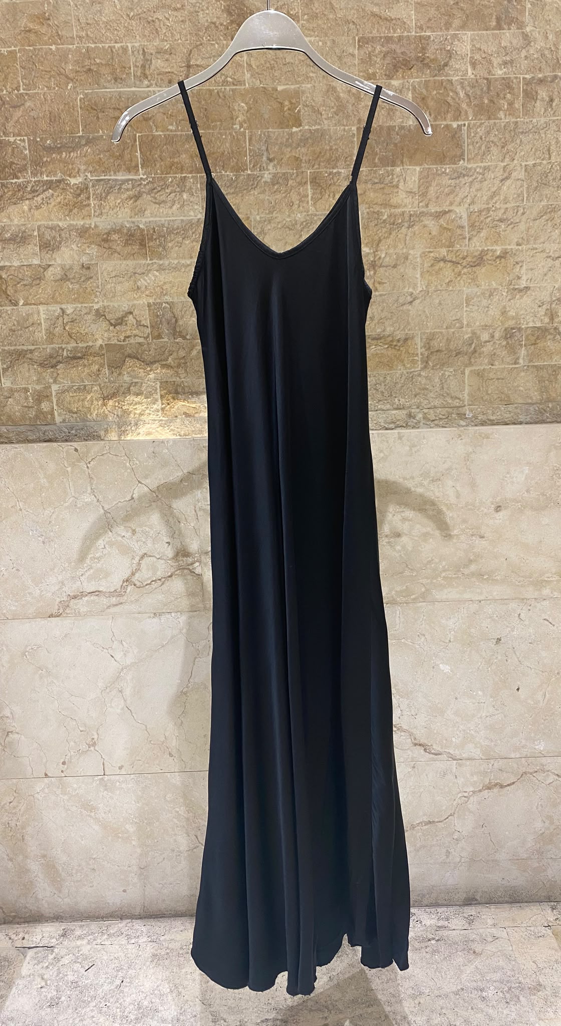 KD7505VS-2 Satin Sleeveless Dress فستان ساتان بدون أكمام