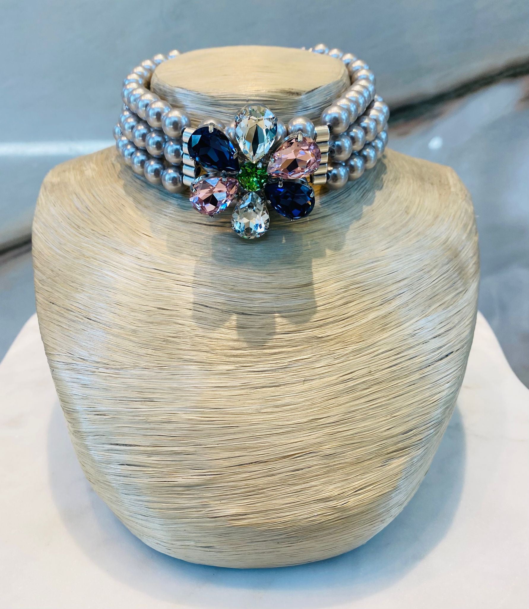 Lantana Choker