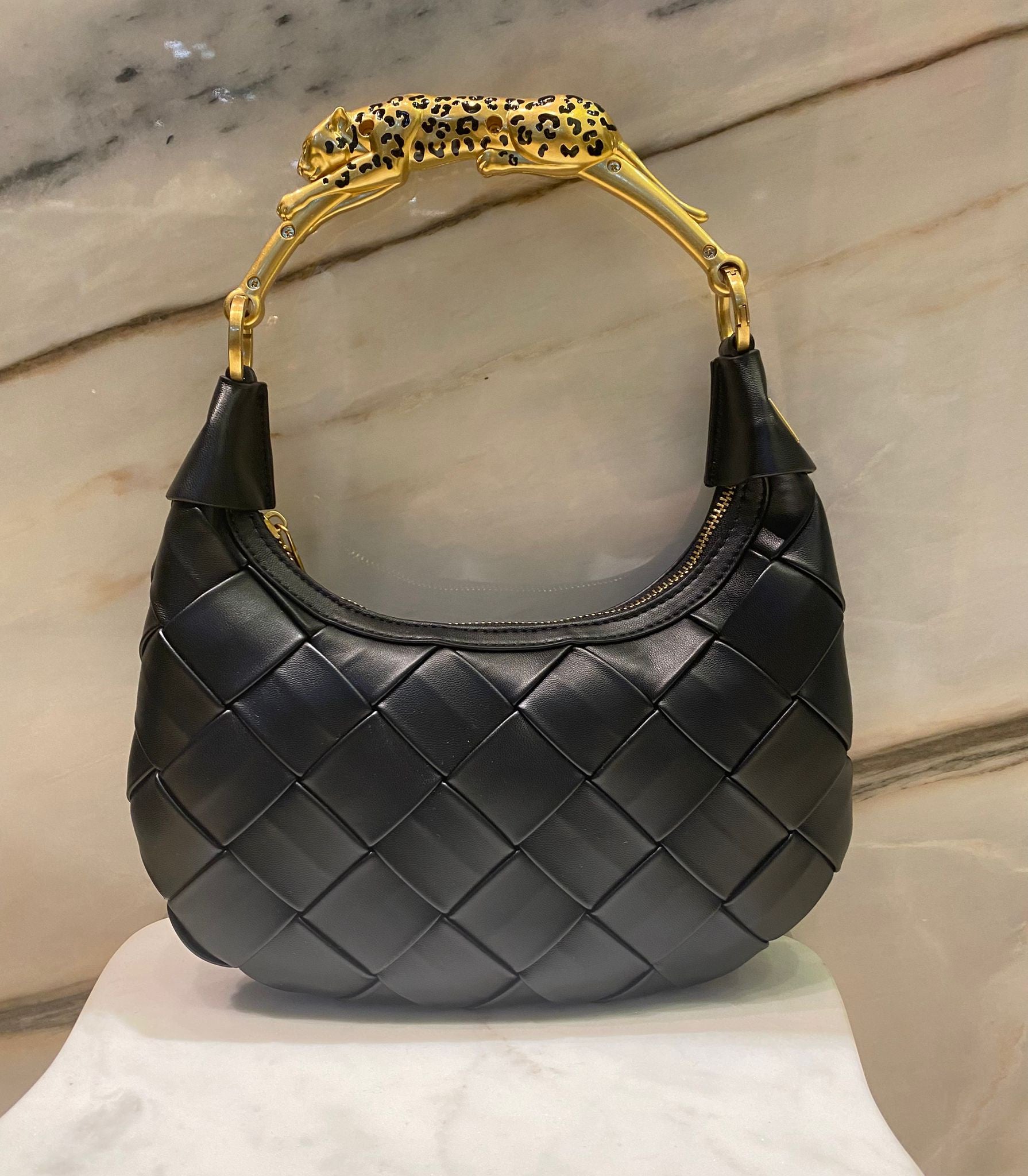 MS2604005 Braided Handbag حقيبة يد مضفورة - Brown Loft