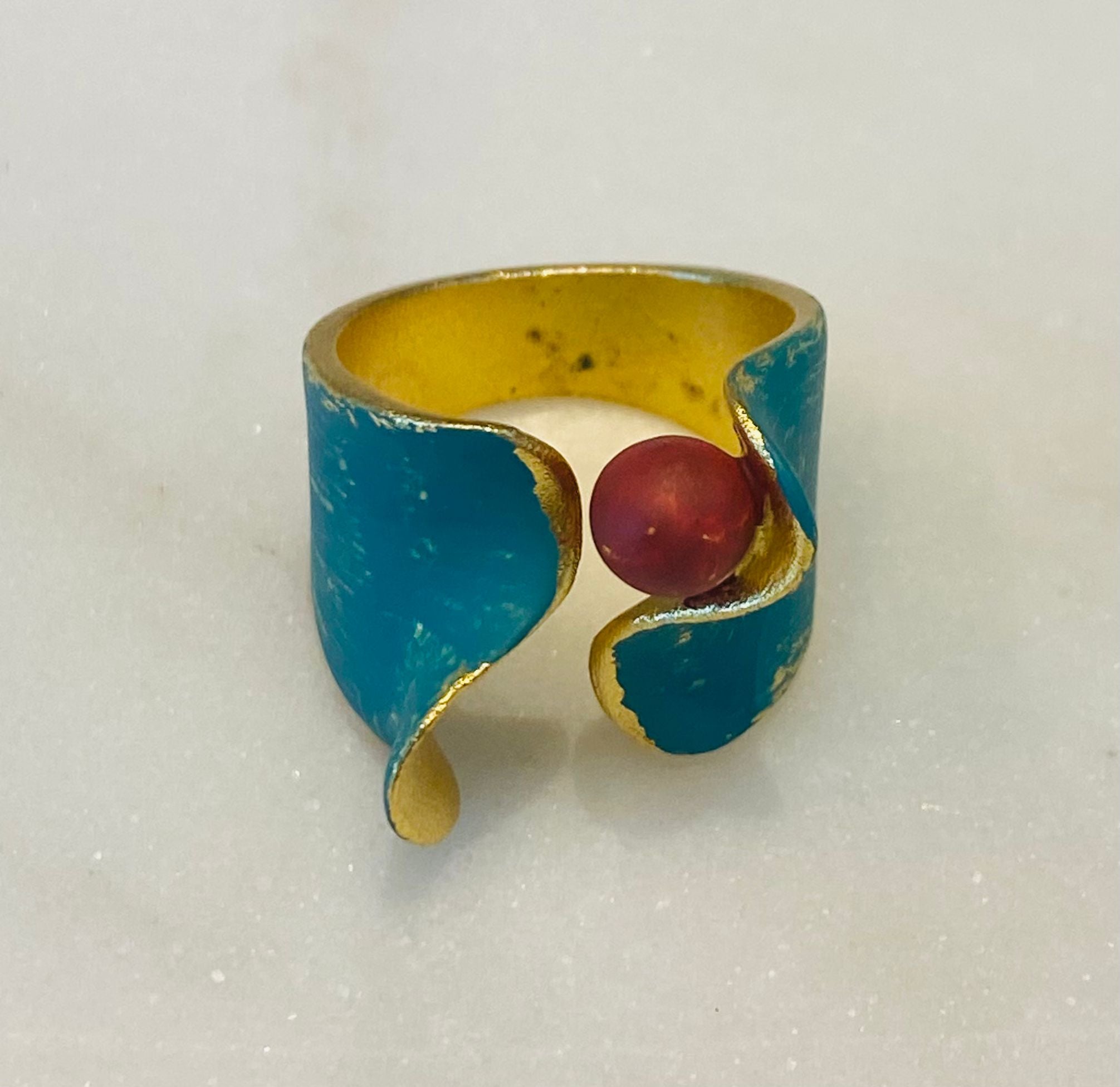 Mara Ring خاتم مفتوح بتصميم موجة منحوتة