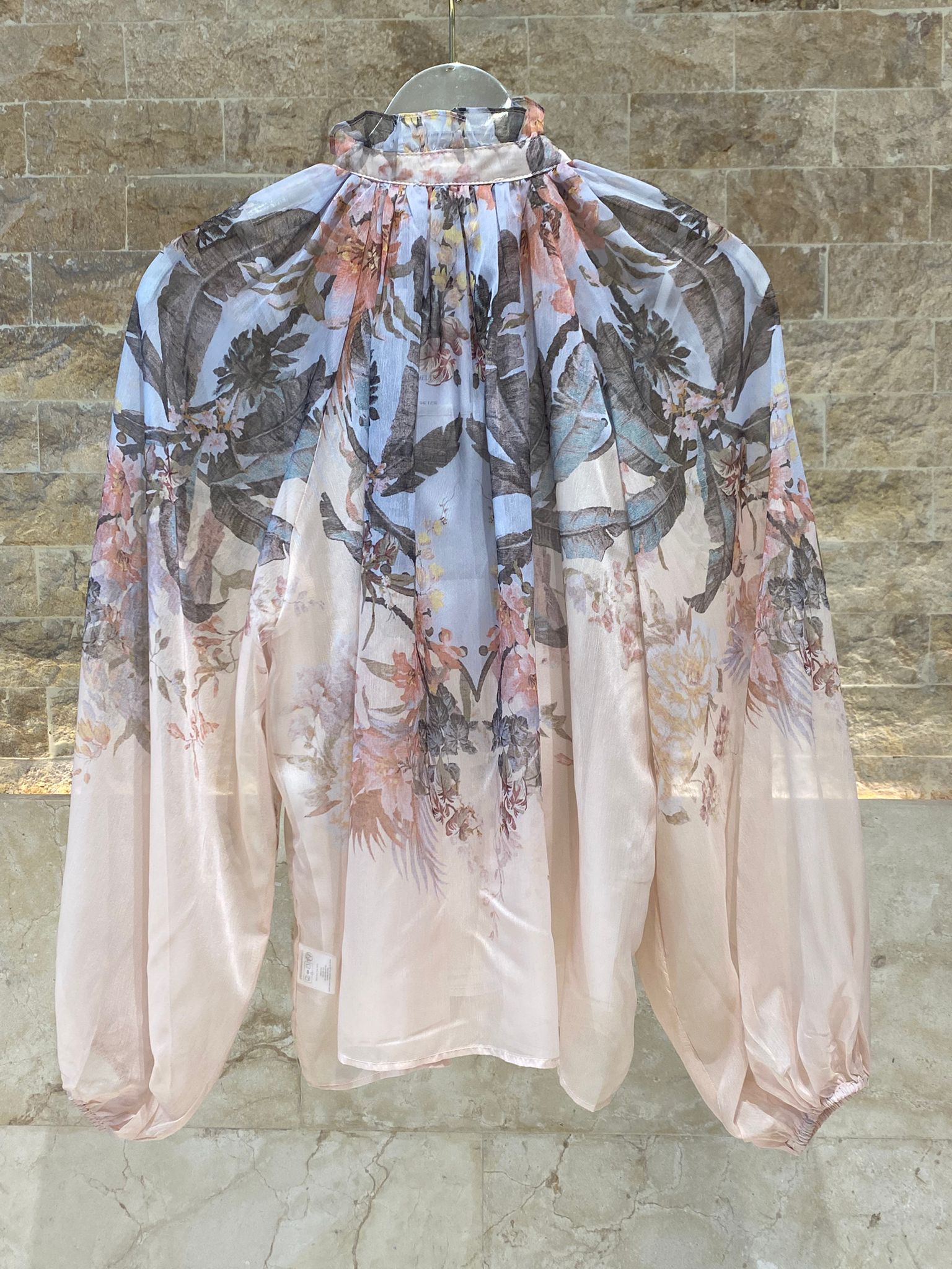 Melissa Floral and Fauna Top قمة مزينة بالزهور والحيوانات - Brown Loft
