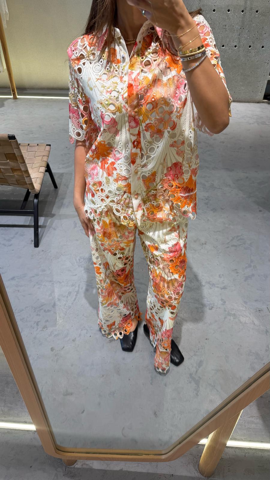Audrey/Selma Embroidery Lace Shirt and Pants قميص وسروال من الدانتيل المطرز - Brown Loft