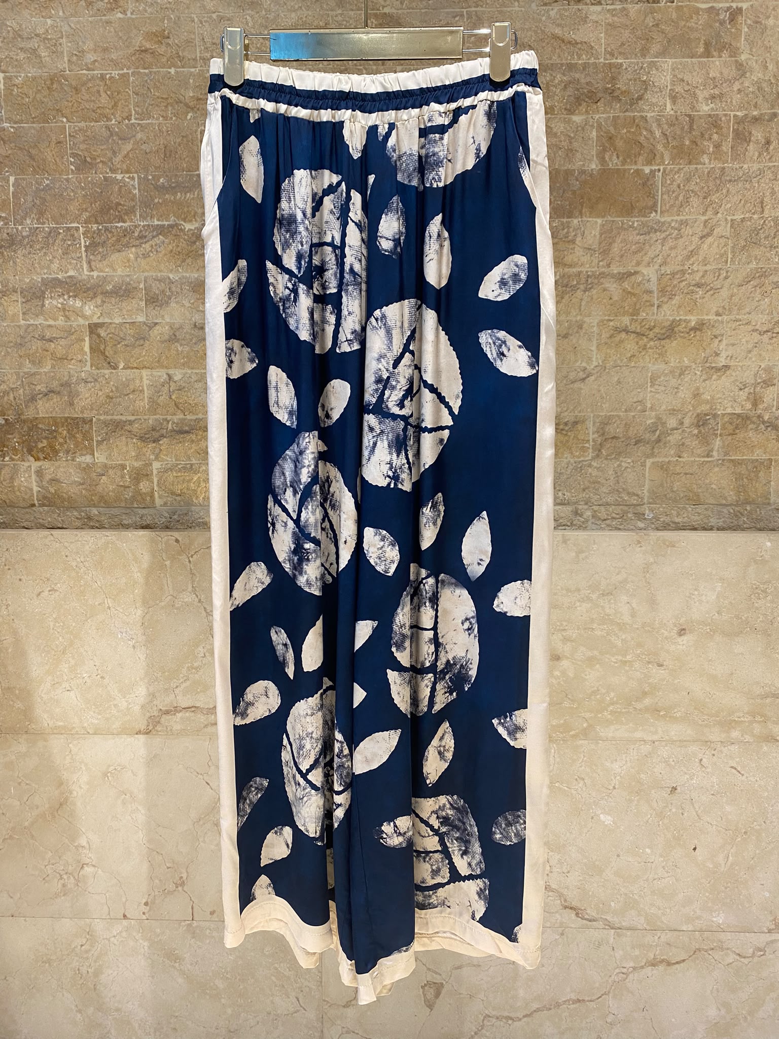 Leaf Print Satin Jacket and Pants Set KD88009/9099VS-14