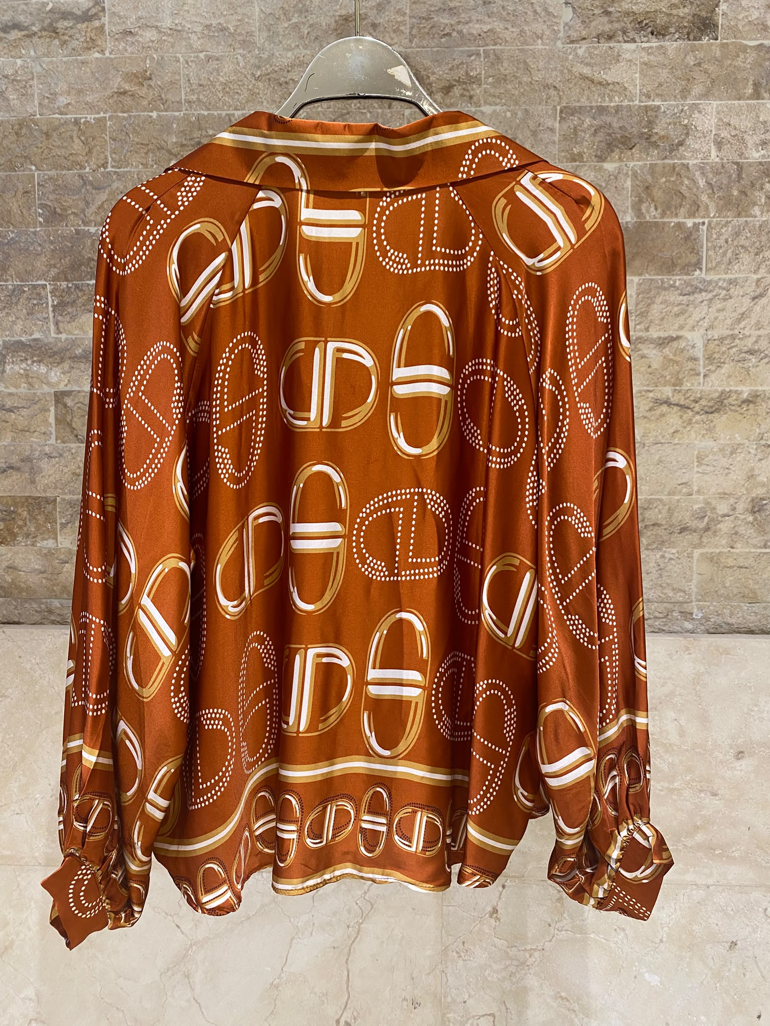 KD7365/6637VS-43 Chain Link Pattern Satin Shirt and Pants