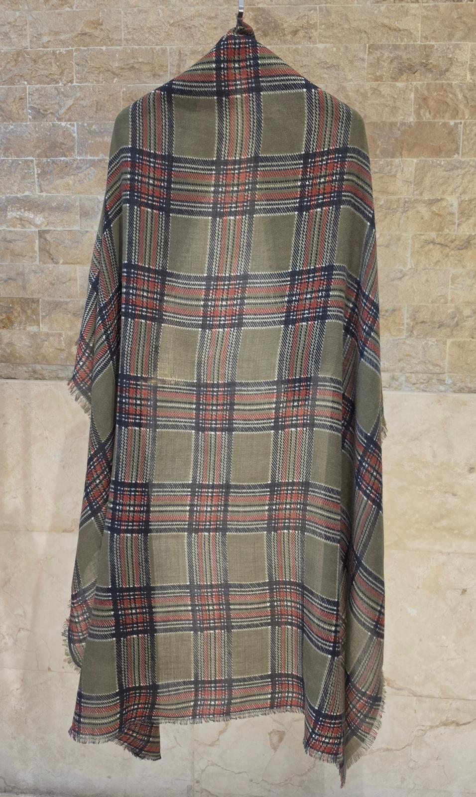 C23518 Square Tartan Scarf