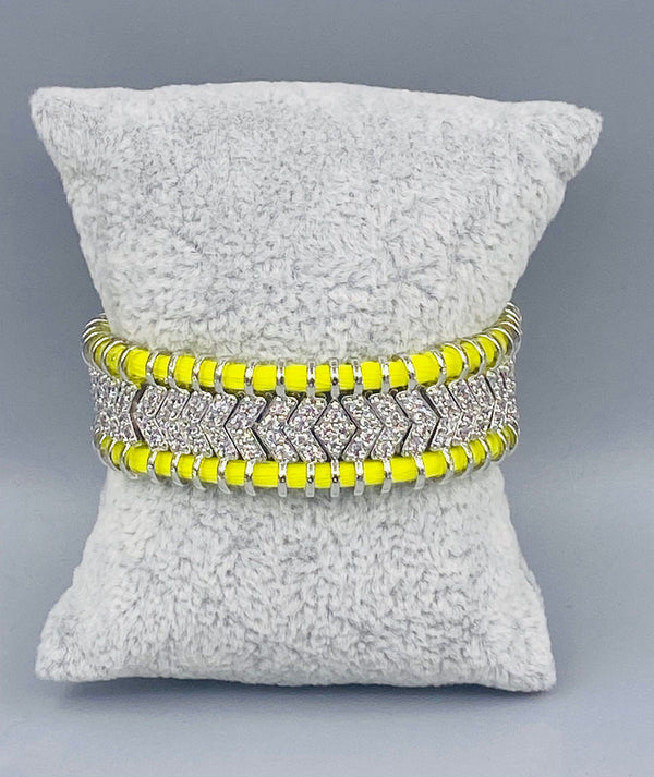 Diamond Arrow in Yellow