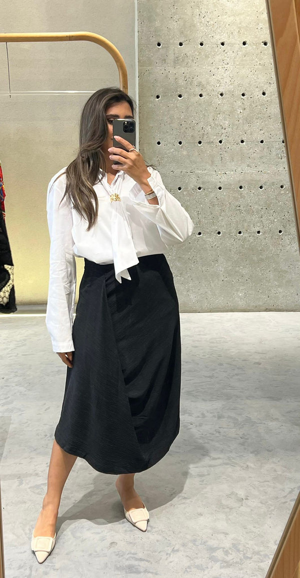 تنورة تينسيل ذات سحاب جانبي بتصميم غير متساوي - 25S-7016