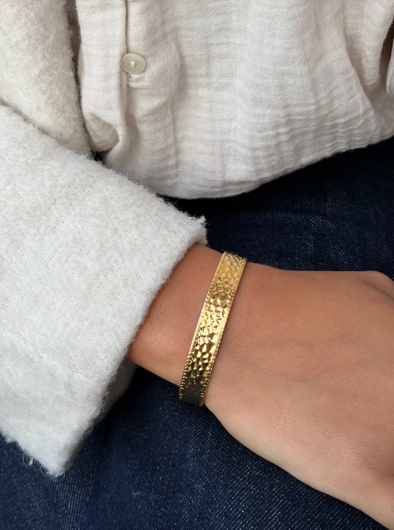 BRA2125041 Hammered Cuff Open Bracelet - Brown Loft
