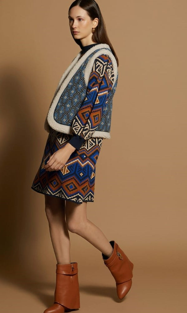 Geometric Printed Vest - M05J28