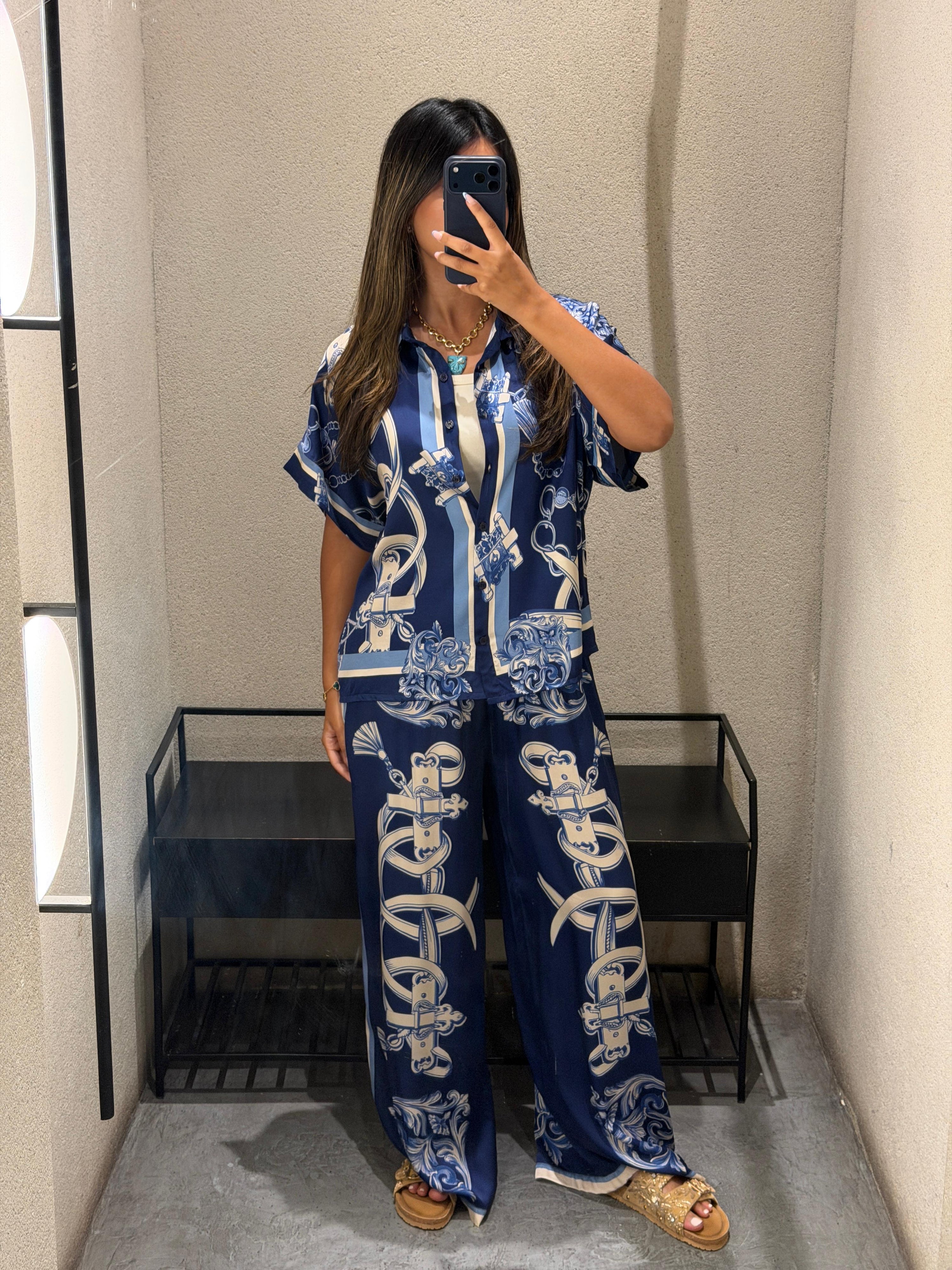 KD9099/9119VS-10 Chain Detailed Satin Shirt and Pants Set طقم قميص وبنطال من الساتان بتفاصيل السلاسل