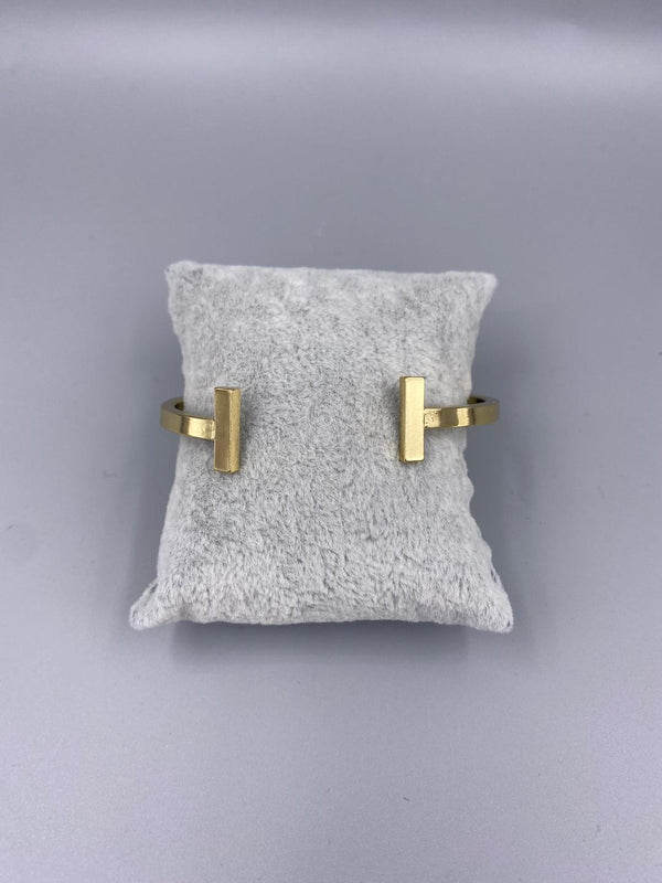 Open Bracelet with T bar