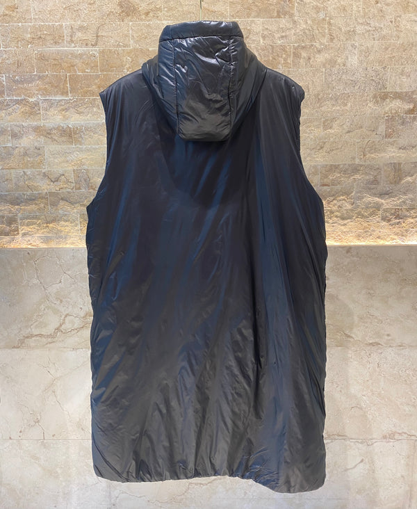 0004.3504 Puffer Metallic Sleeveless Jacket سترة معدنية منفوخة بدون أكمام