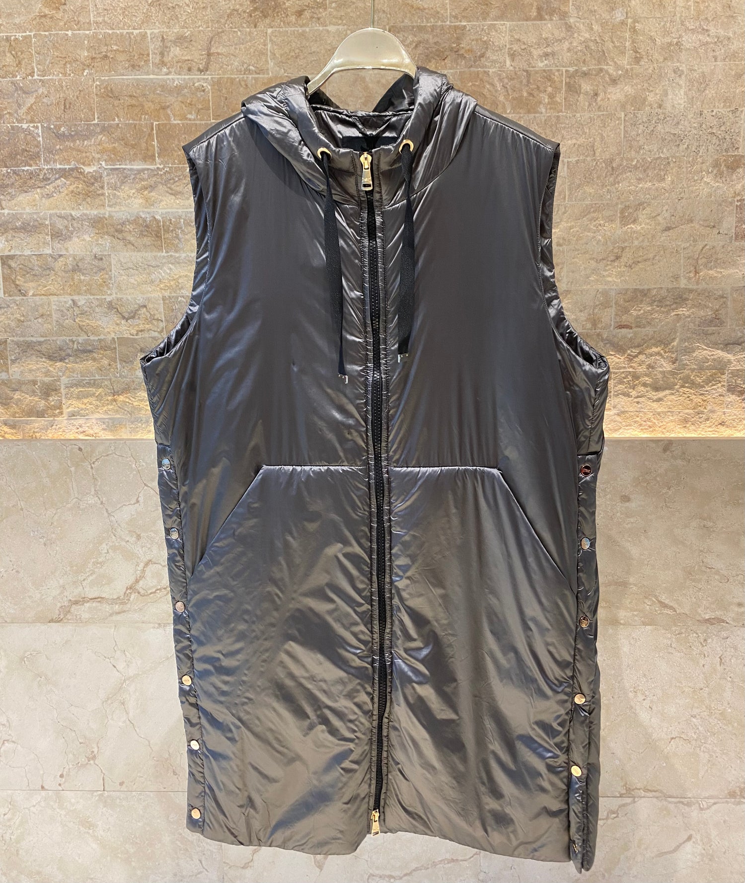 0004.3504 Puffer Metallic Sleeveless Jacket - Brown Loft