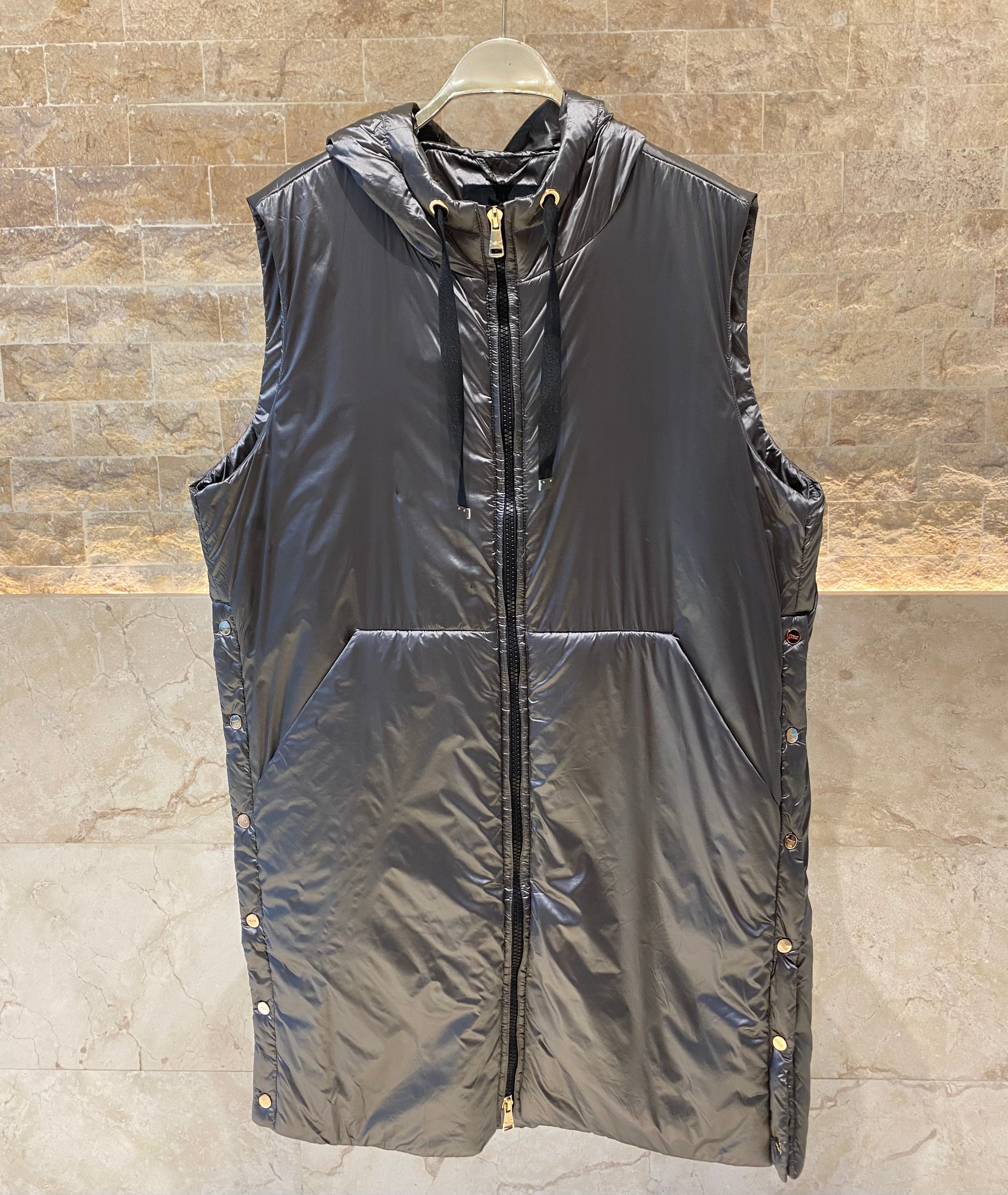 0004.3504 Puffer Metallic Sleeveless Jacket - Brown Loft