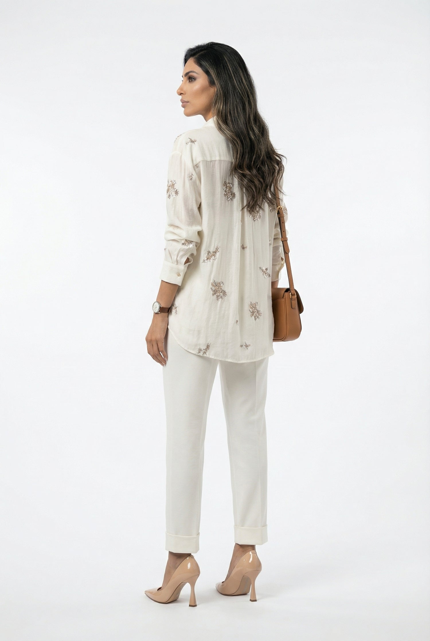 Layla Floral Embroidery Beads Oversized Shirt قميص واسع مطرز بالخرز والزهور - Brown Loft