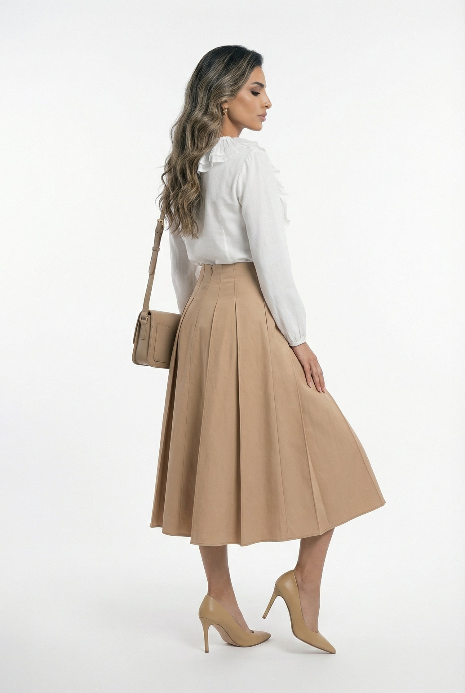 6207004 Pleated Ruffled Collared Top بلوزة شفافة مكشكشة بياقة مطوية - Brown Loft