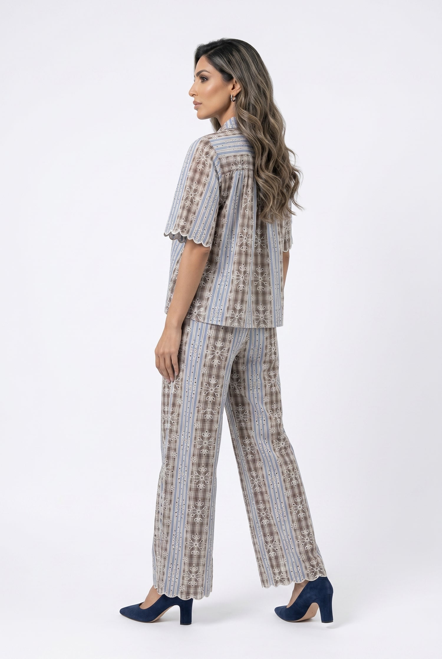 Nickita/Aude Eyelet Embroidery Top and Pants بلوزة وبنطال مطرزان بفتحات معدنية - Brown Loft