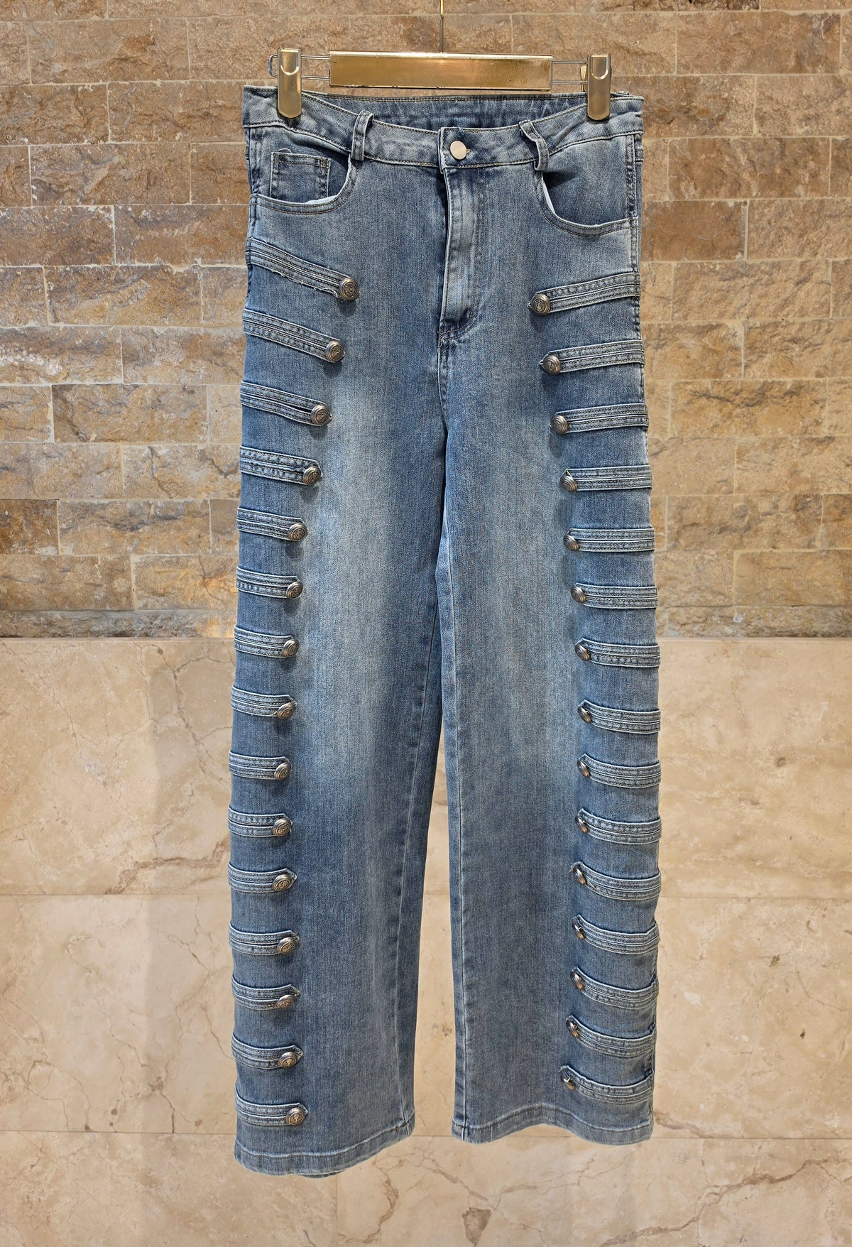 Button-Detail Wide-Leg Jeans JM22852