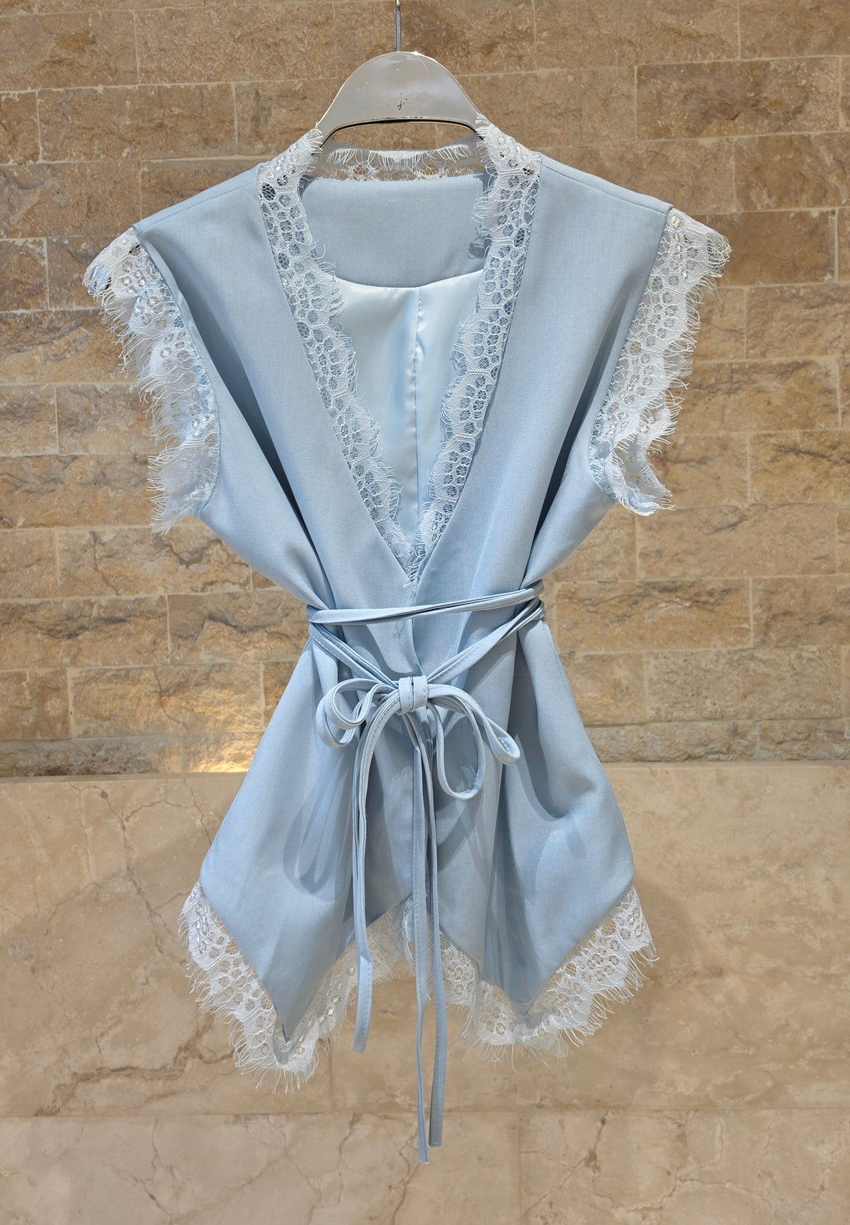 Single Snap Buttoned Sleeveless Vest JM33611