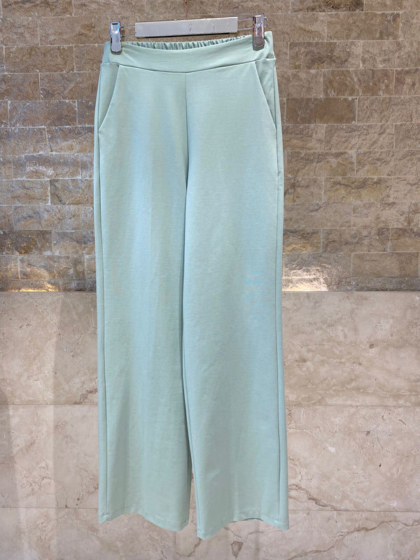 2435 Wide Leg Stretched Pants
