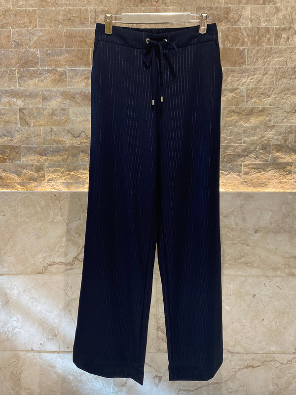 2502005/4001 Pinstripe Bomber Jacket and Straight Cut Pants جاكيت بومبر مخطط وبنطلون بقصّة مستقيمة