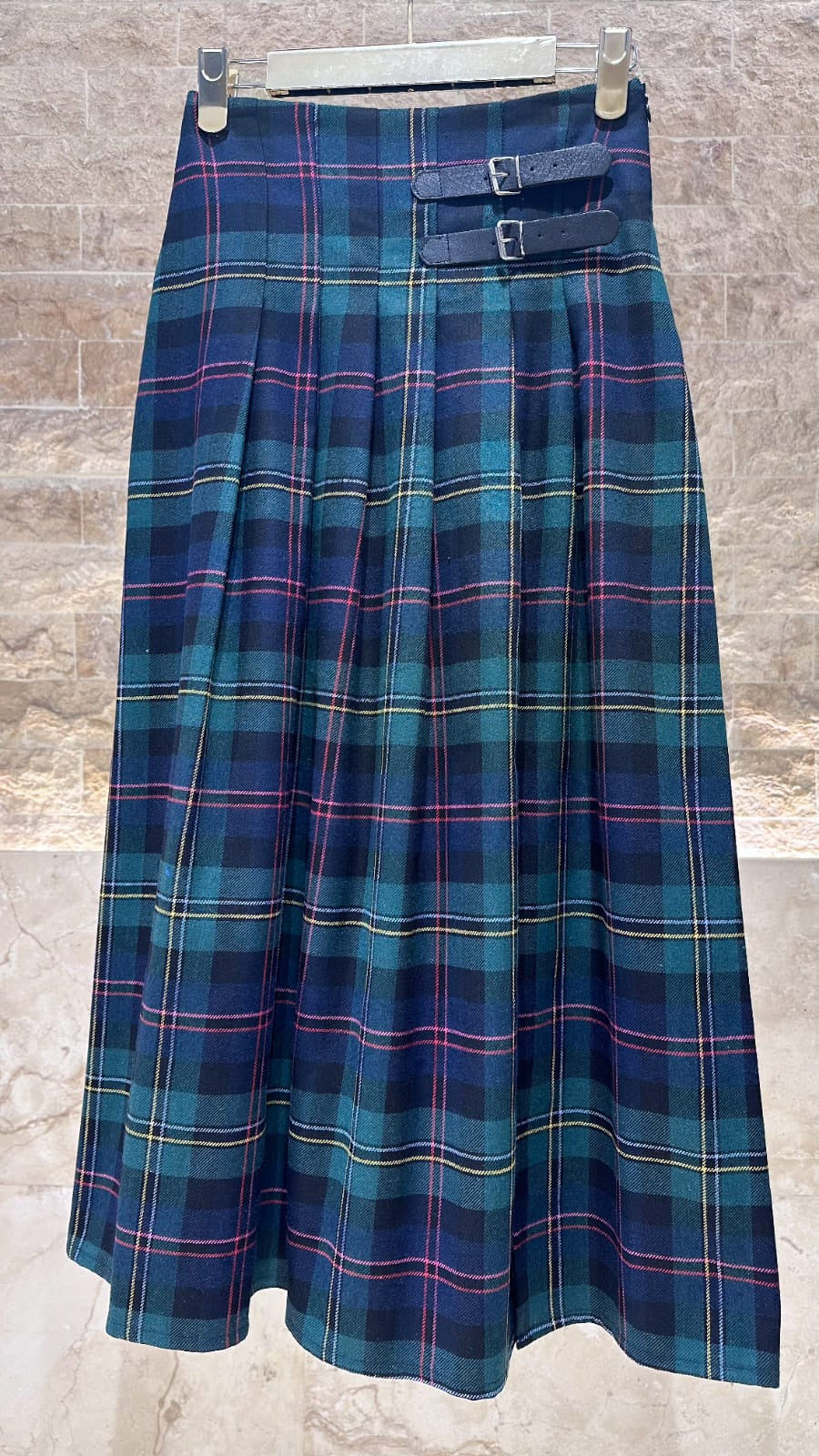 33008 Side Zippered Plaid Pleated Scottish Tartan Skirt - Brown Loft