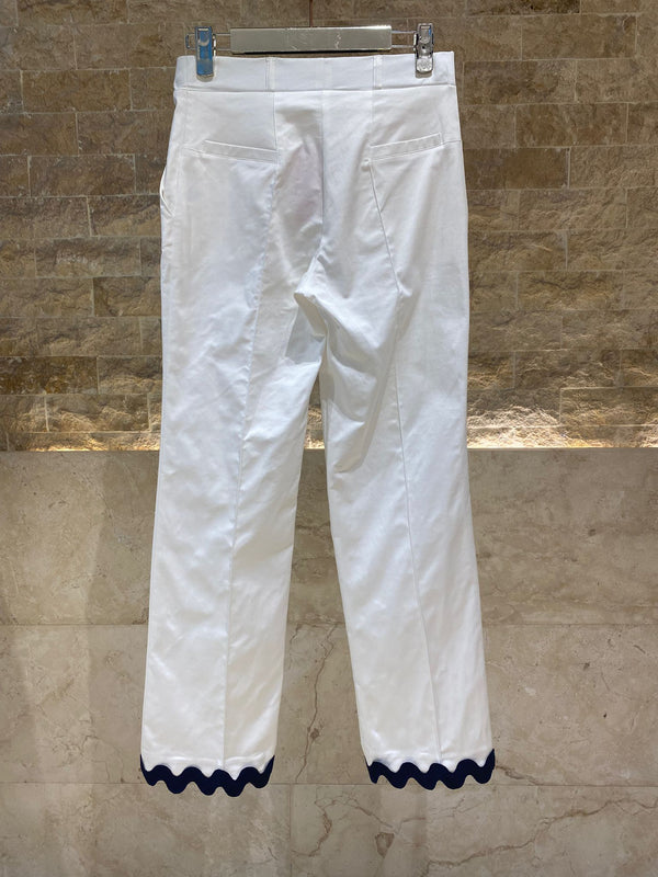 33291 Straight Cut Mid Rise Pants بنطال بقصة مستقيمة وخصر متوسط الارتفاع