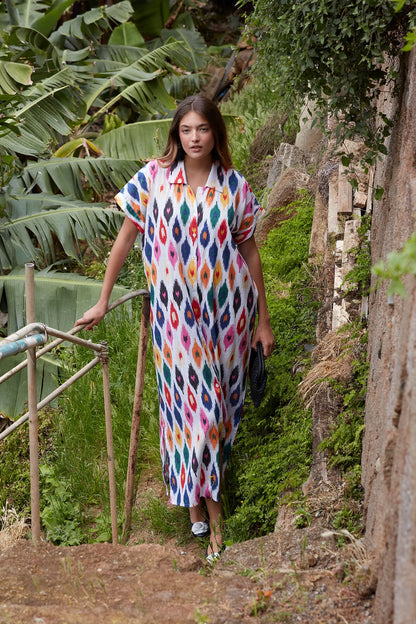 Naiara Kaftan  Multicolored Geometric Ikat Print Kaftan قفطان مطبوع بنقوش إيكات هندسية متعددة الألوان