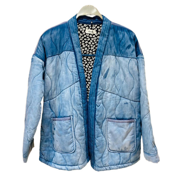 V931J008A (Quilted Oversized Denim Jacket) سترة الدنيم المتضخم مبطن