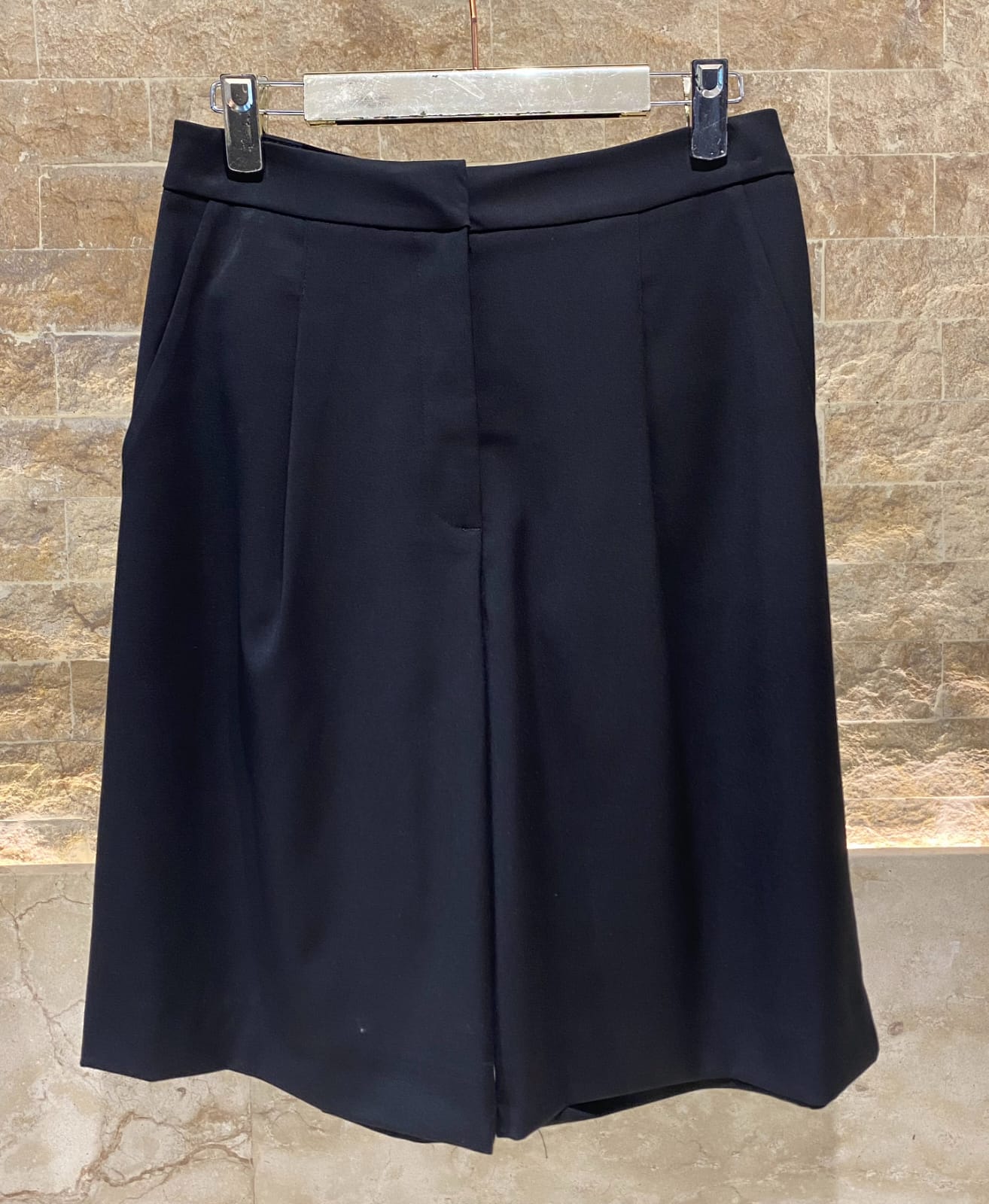 54-5040 Pleated Bermuda Short - Brown Loft