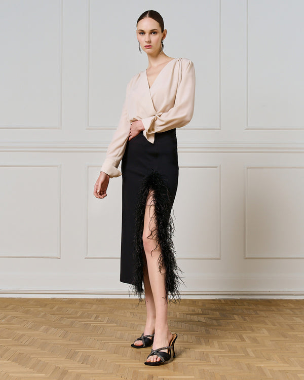 54-6014 Midi Skirt with Feathers تنورة متوسطة الطول مزينة بالريش